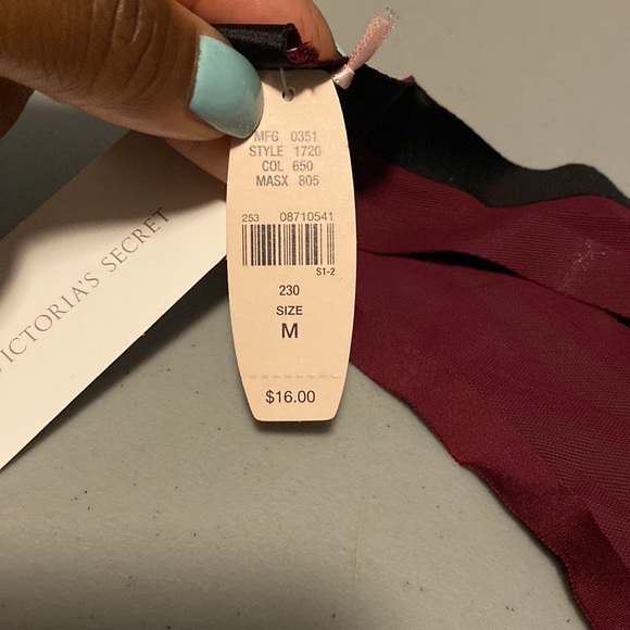 Victoria Secret - Picture 7 of 7